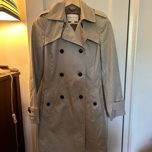 Women’s classic trench coat